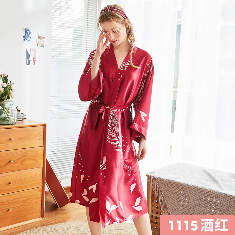 Новинка шелковые пижамы Женский длинный халат подружки невесты красный для