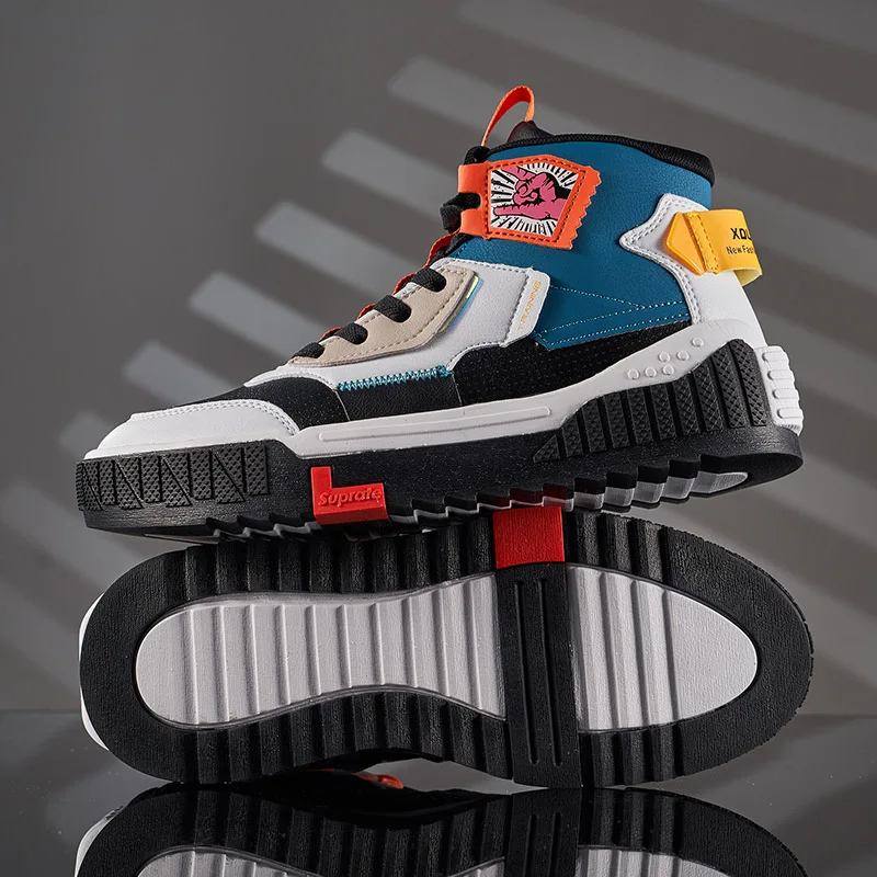 Brand Men's Platform Shoes Sports Boots Genuine Leather Fashion High Men Designer Sneakers Outdoor Mens Trainers Skateboard Shoe