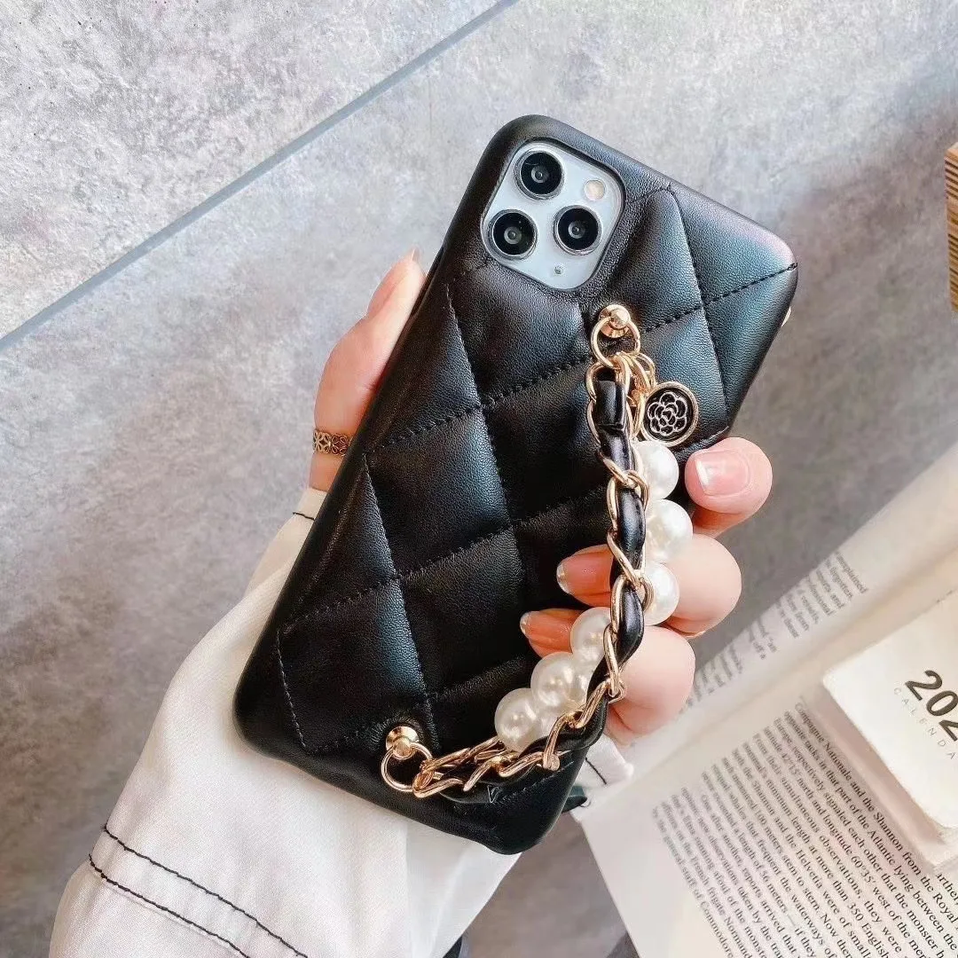 

Suitable for iPhone11promax mobile phone case lambskin pearl bracelet 7/8plus fashion women xsmax