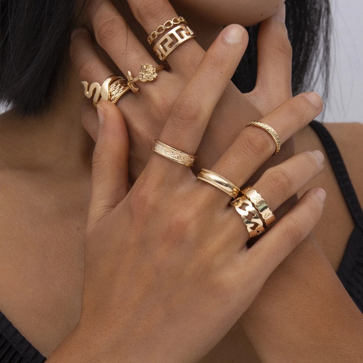 

Gold Color Round Hollow Geometric Rings Set For Women Fashion Cross Twist Open Ring Joint Ring Female Jewelry