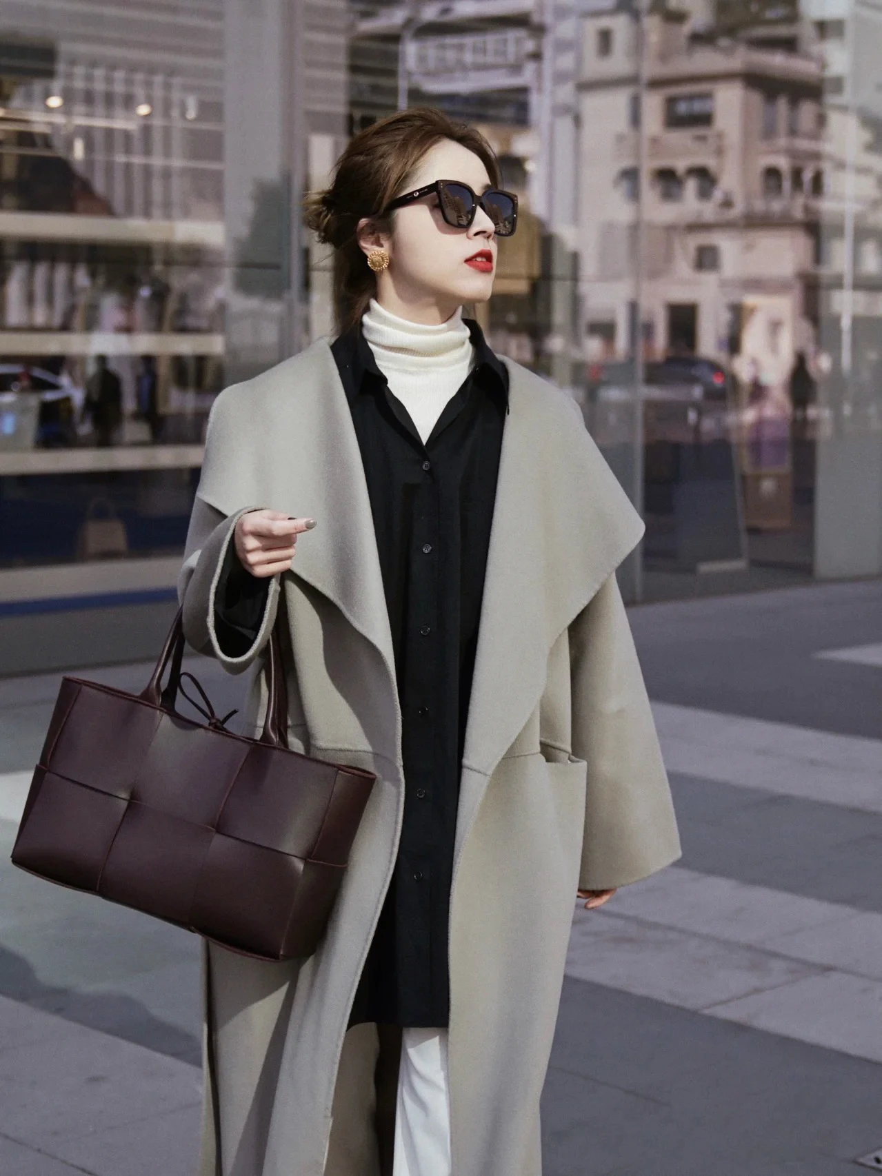 

Female bag 2021 new all-match leather large lattice woven large-capacity handbag fashion commuter one-shoulder messenger handbag