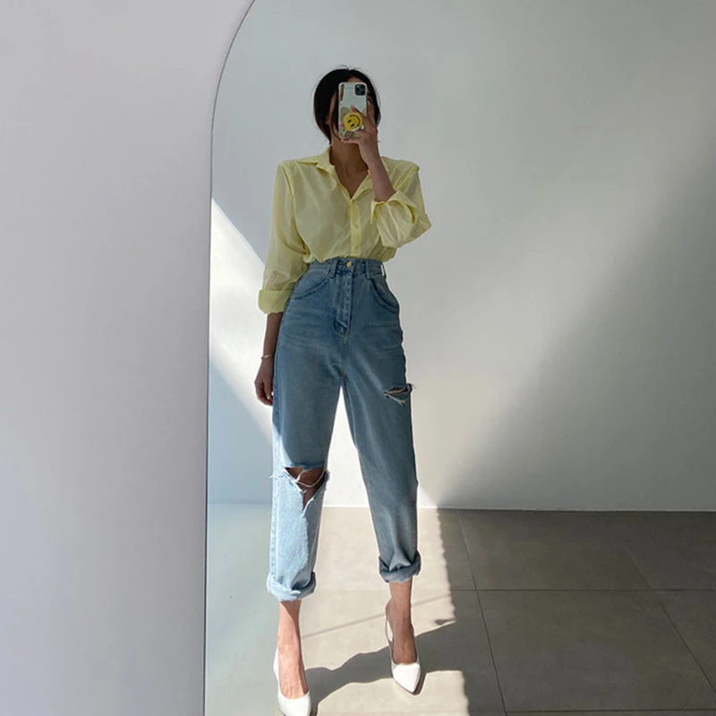 

Korean Jeans Woman High Waist Mom Jeans Hole Loose Casual Light Blue Denim Pants Boyfriend Jeans For Women 2021 Summer Hot