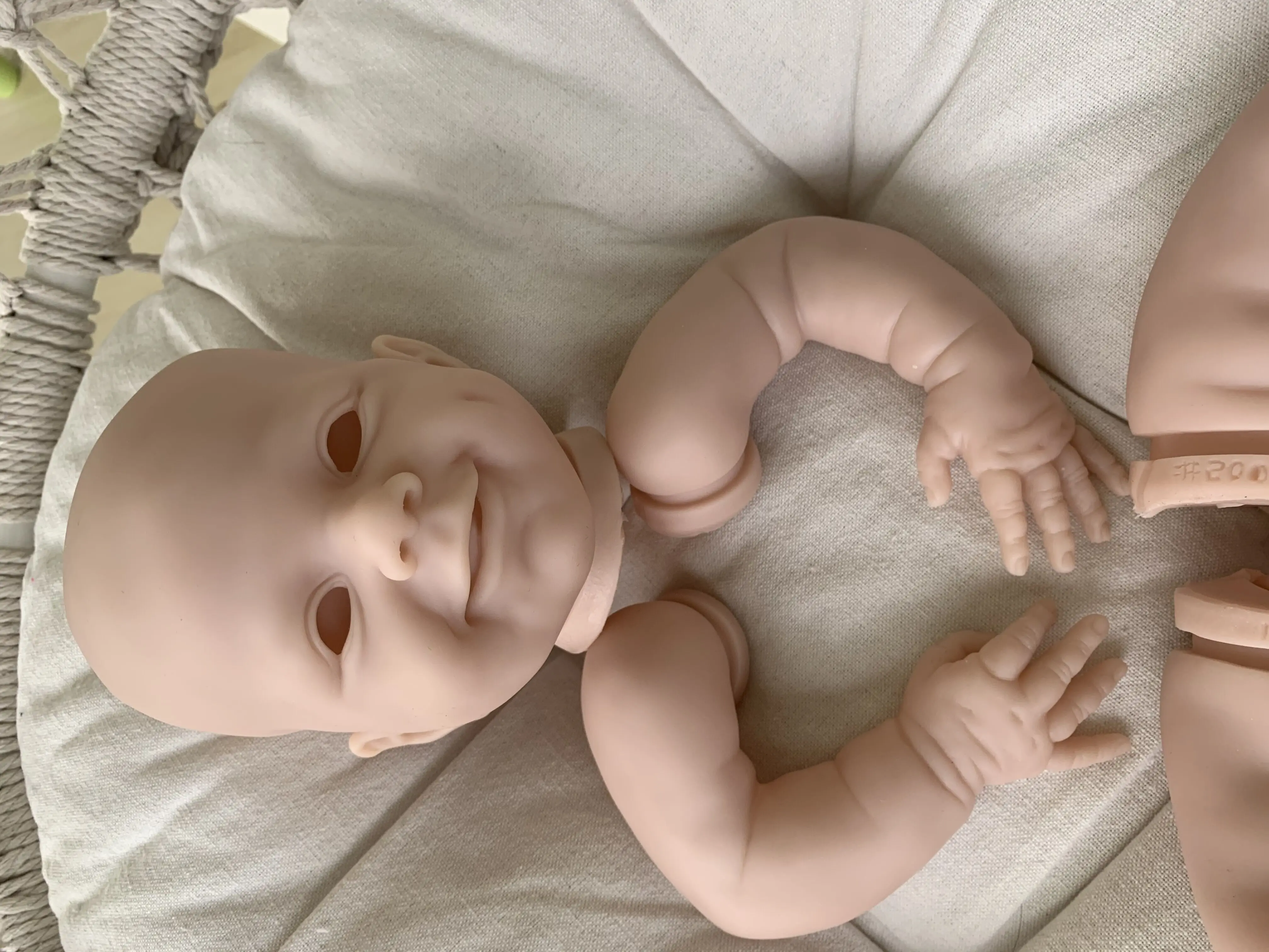 Реалистичные куклы Новорожденные наборы для новорожденных Апрельские очень