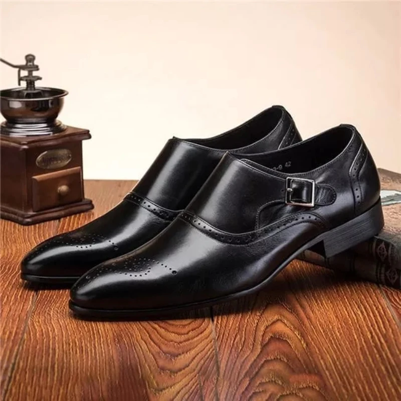 

2021Men New PU Leather Color Matching Cross Band Design Wear Leather Casual Shoes Formal Groom Shoes Fashion Hot Men Shoes KA439
