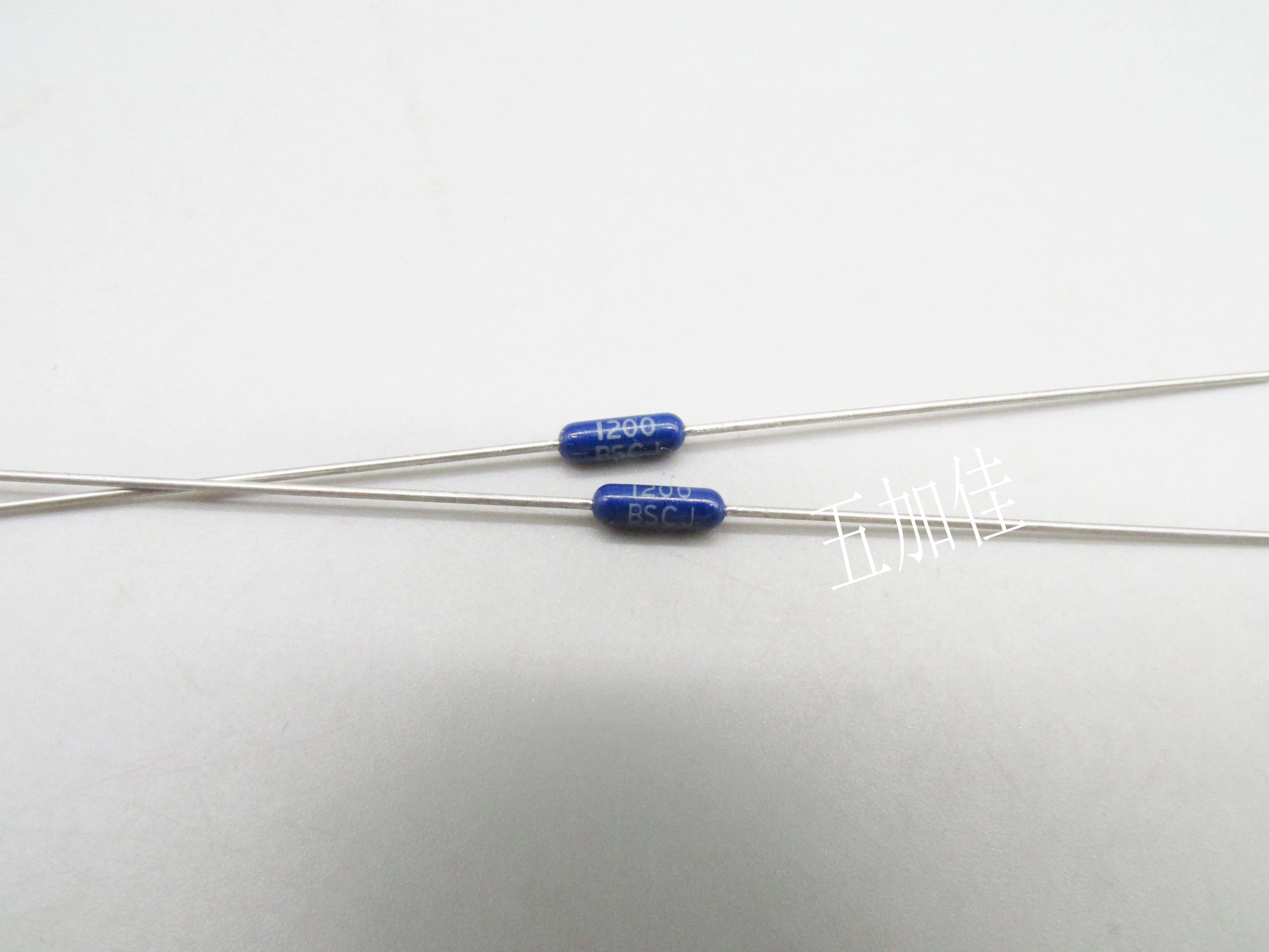 Оригинальный новый 100% RNC55J1200B 120R 1/4W 25PPM 0.1% 2*6 мм Высокая точность низкий