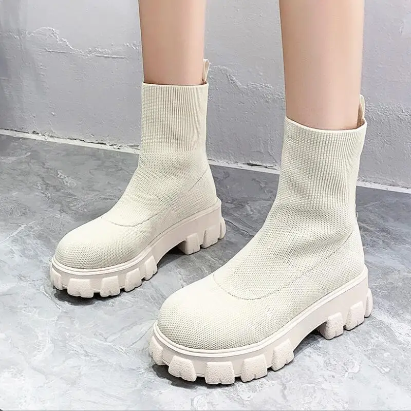 

QZ375 Autumn Winter New Couple Socks Shoes Women Thick-soled Casual Large Size Net Red Knitted Short Boots Women Botas De Mujer