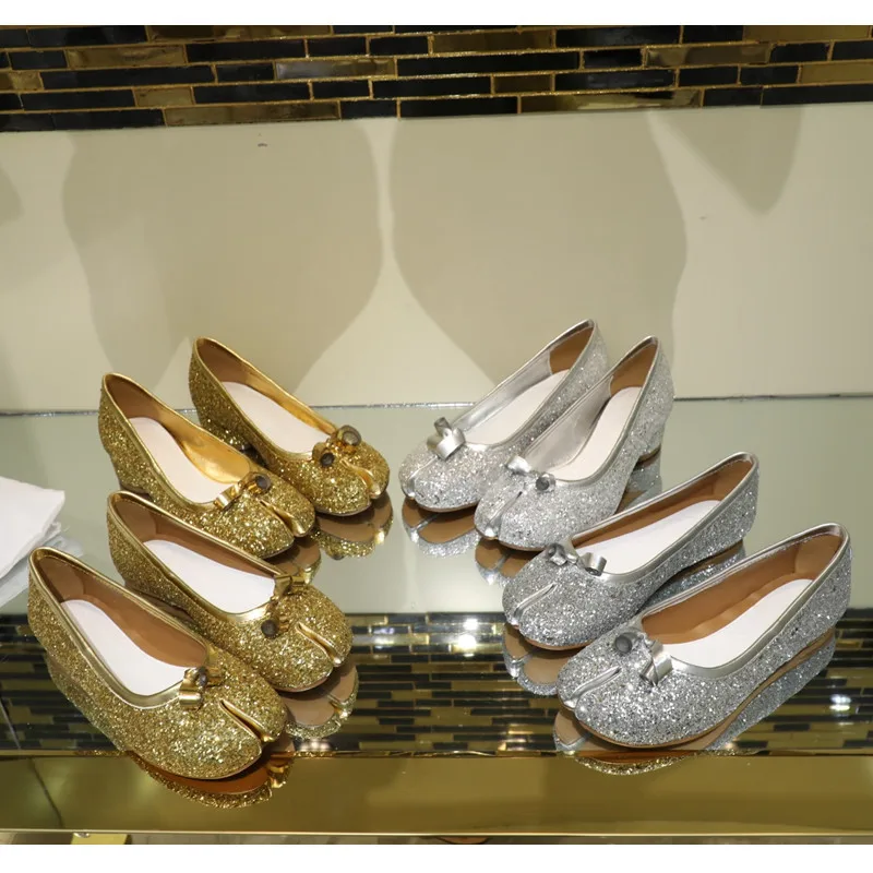 

Splited Toe Pumps Women Round Toe Slim Shallow Round Med Heel Mary Janes Party Shoes Bling Sequins Gold Silver Color Woman Pumps