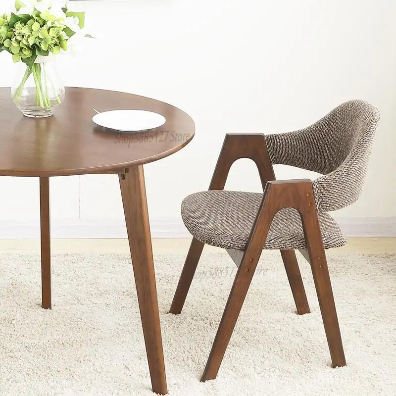 Стул обеденный из массива дерева со спинкой Простой повседневный компьютерный