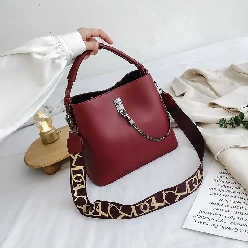 

Contrast Ribbon PU Leather Crossbody Bag for Women 2020 Winter Branded Chain Designer Shoulder Handbags Women's Trend Hand Bag
