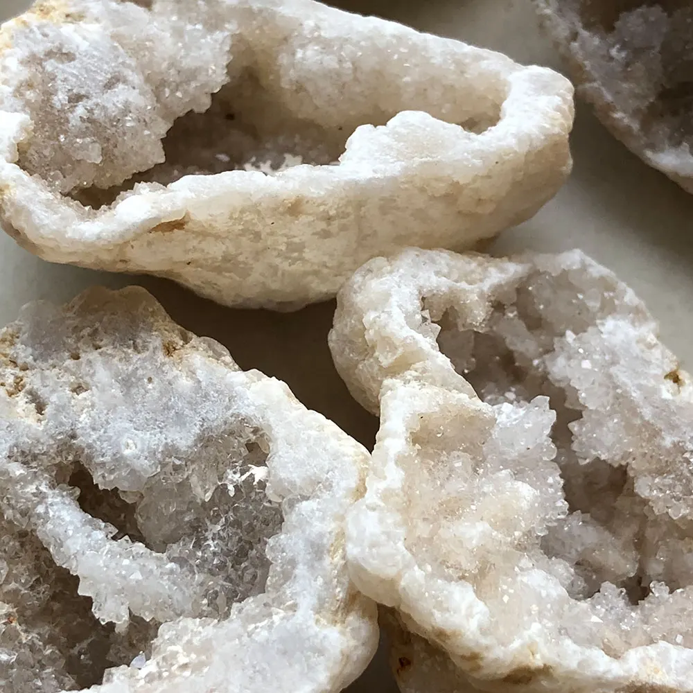 1 шт. рандомный Агат натуральный кварцевый кристалл друзный кластер