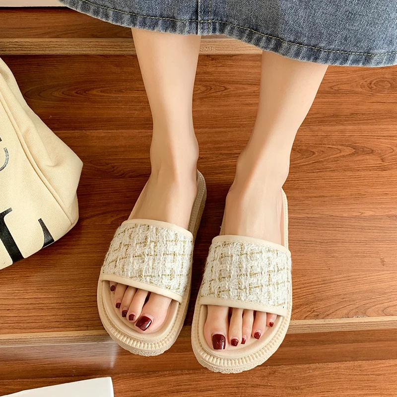 

Shoes Women House Slippers Platform Slides Med Flock Fashion Rubber Flip Flops Pantofle Soft Summer Luxury Hawaiian 2021 Flat C