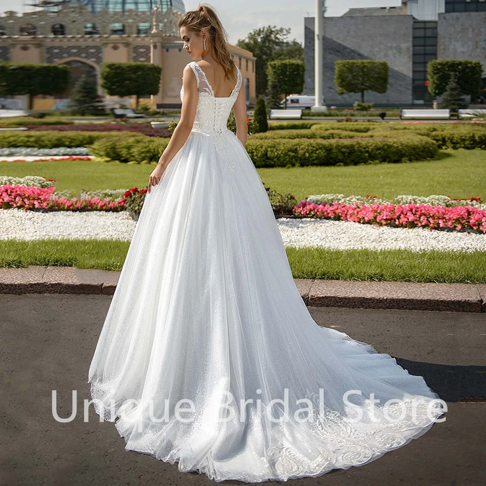 

Charming Sleeveless Wedding Dress A-Line V-neck Lace Up Applique Sweep Train Bridal Gowns 2021 Vestidos De Noivas