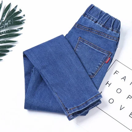 

Эластичные брюки с высокой талией размера плюс 6XL, джинсовые брюки, новинка 2021, весенне-Летние черные синие джинсы для женщин, джинсы для мам ...