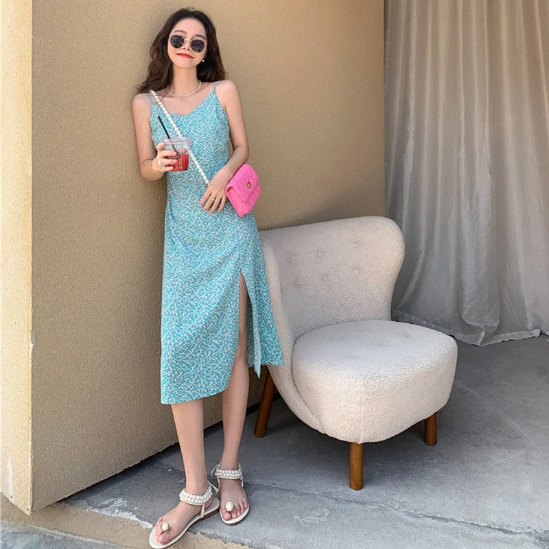 

Women's Floral Strap Dress 2021 New Korean Style V-neck Sexy Skirt Dress Summer