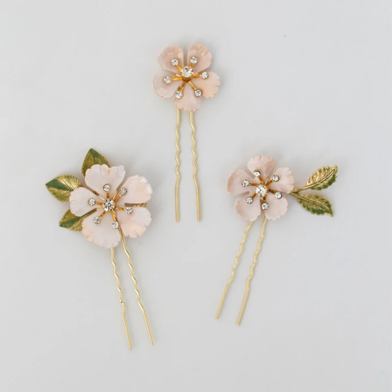 Сладкий прекрасный девушка головной убор зеленый лист цветок свадебные