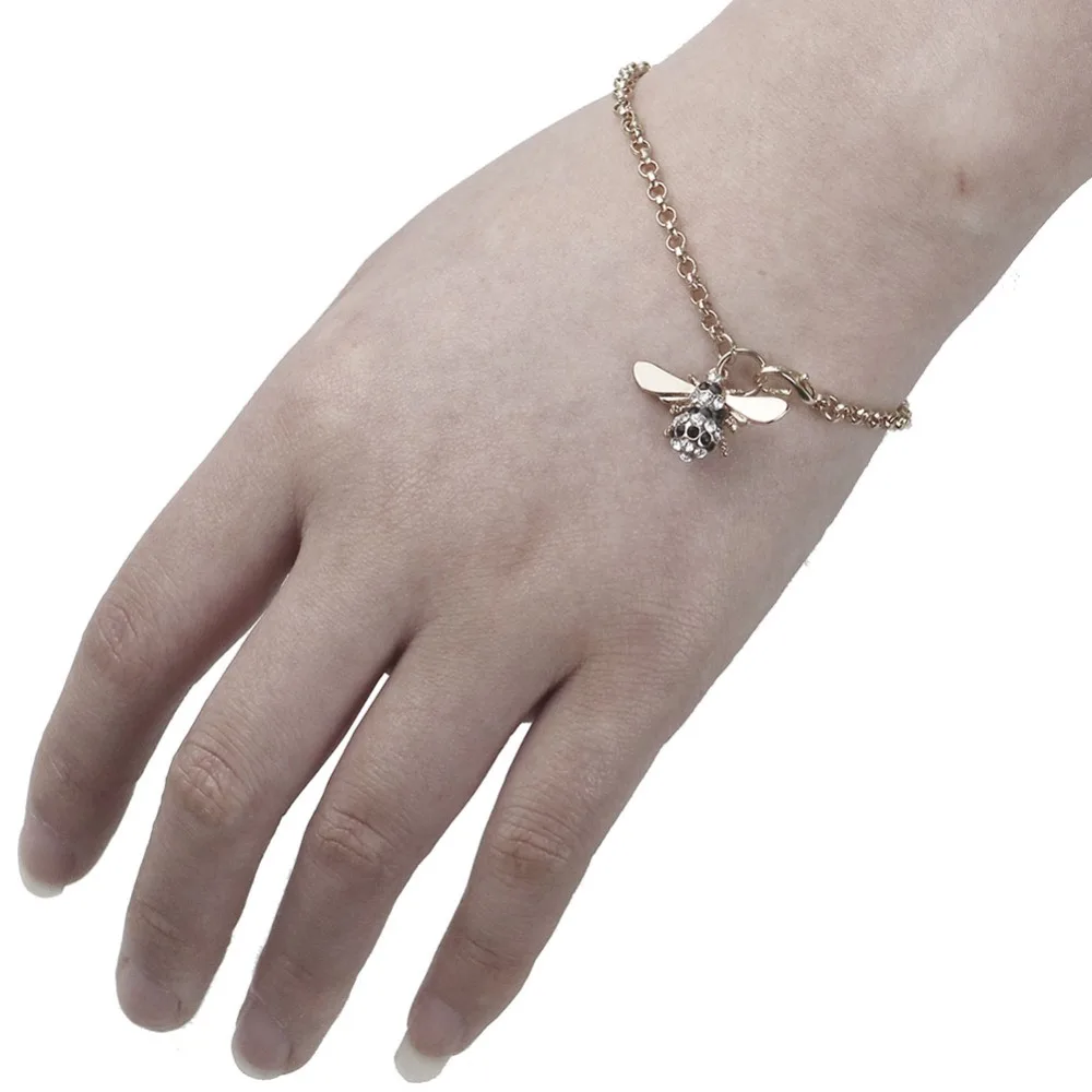 Женский браслет с милыми медовыми пчелками золотого цвета фианитами и цепочкой