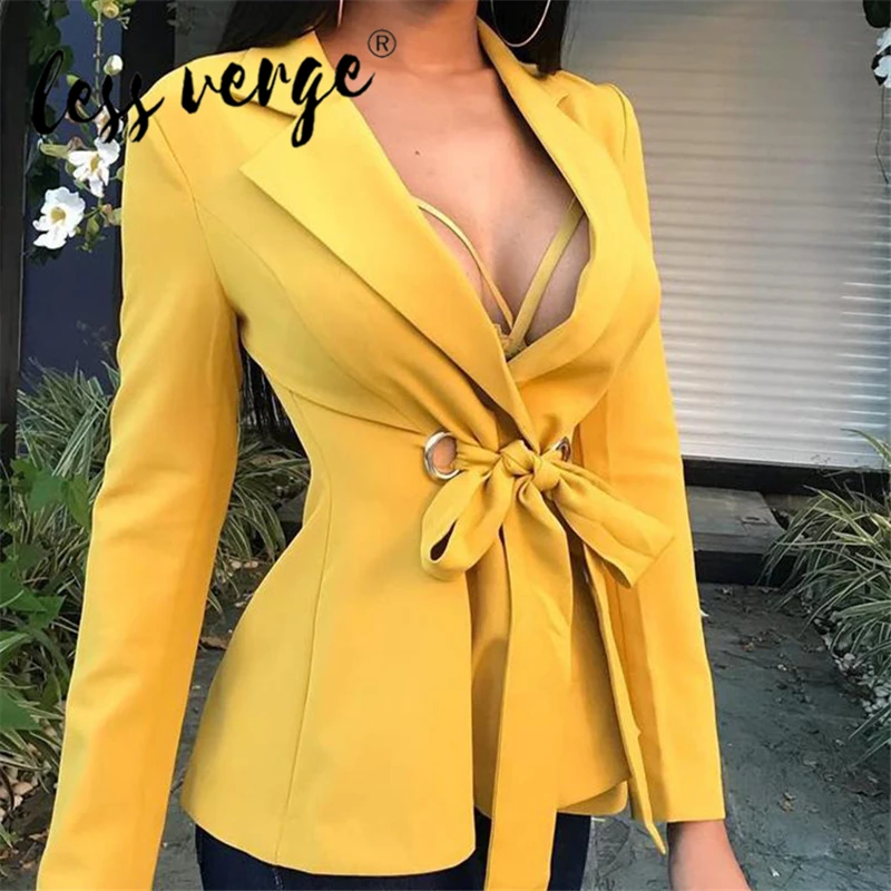 Женская куртка на шнуровке Lessverge однотонная приталенная Повседневная с длинным