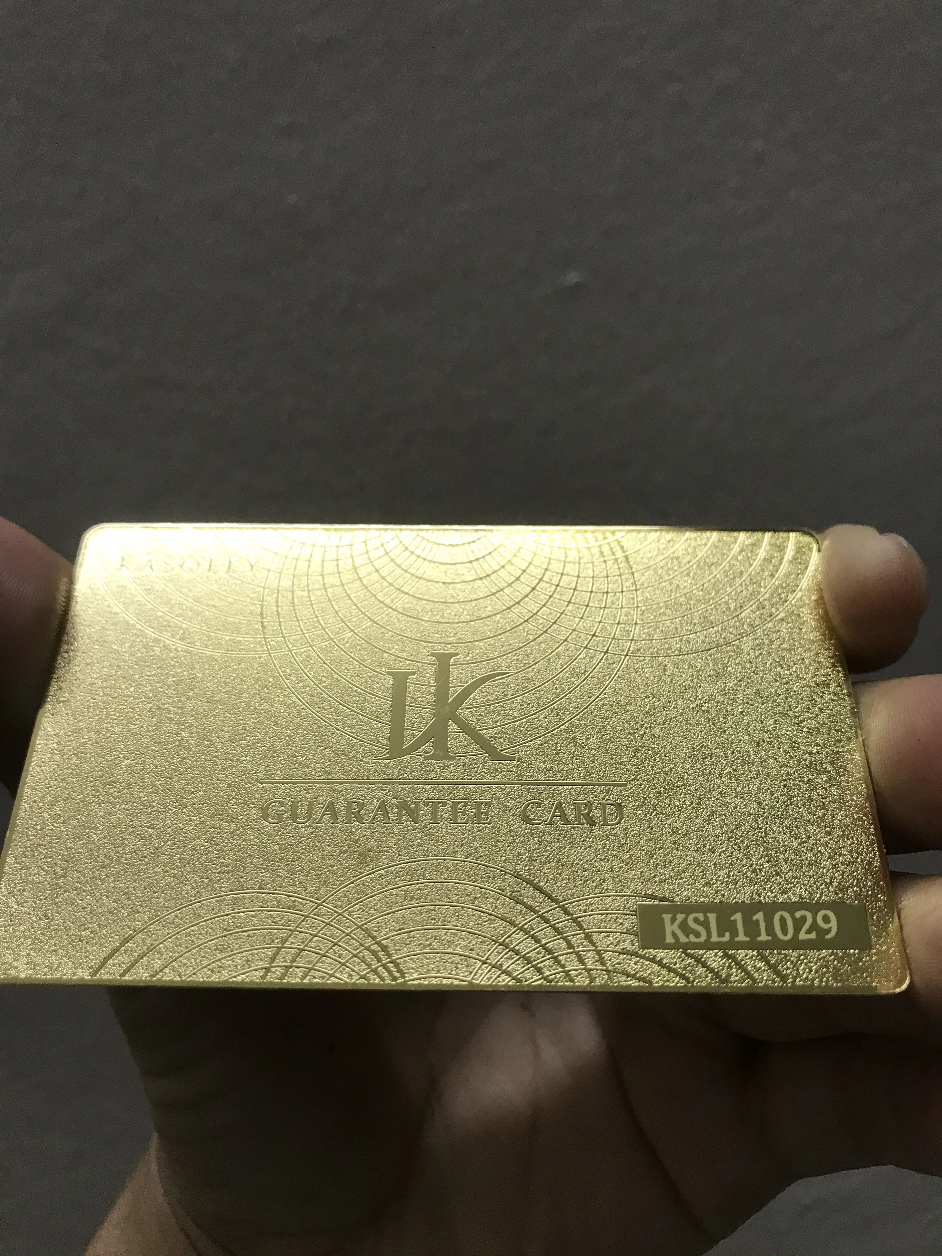 

Customized Cheap Credit Card Size VIP Member laser engraving Metal Business Card