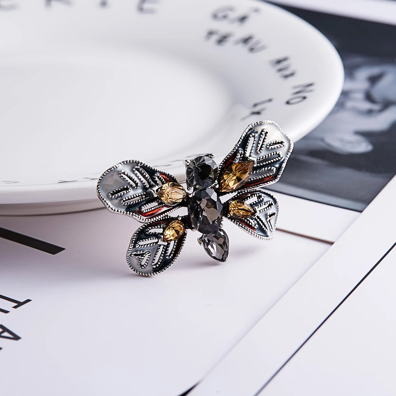 Модные стразы брошь в виде животных пчела бабочка олень Маргаритка цветок