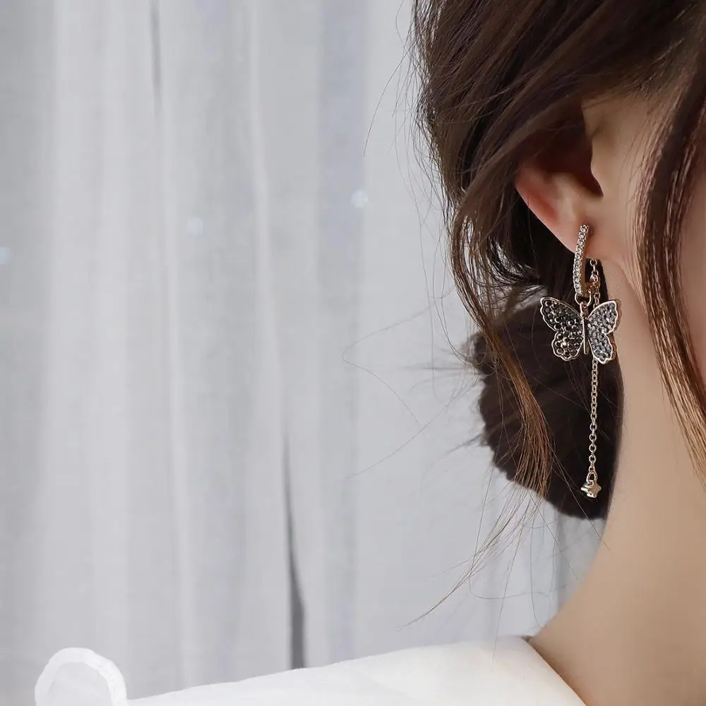 

2020 New Arrival Sparkling Cubic Zirconia CZ Zircon Crystal Butterfly Stud Earrings for Women Hollow Butterfly Earrings Elegant