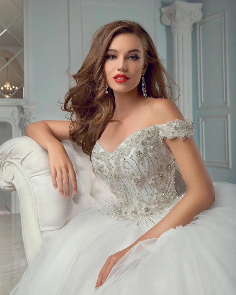 Блестящее бальное платье принцессы с бусинами и кристаллами свадебное размера