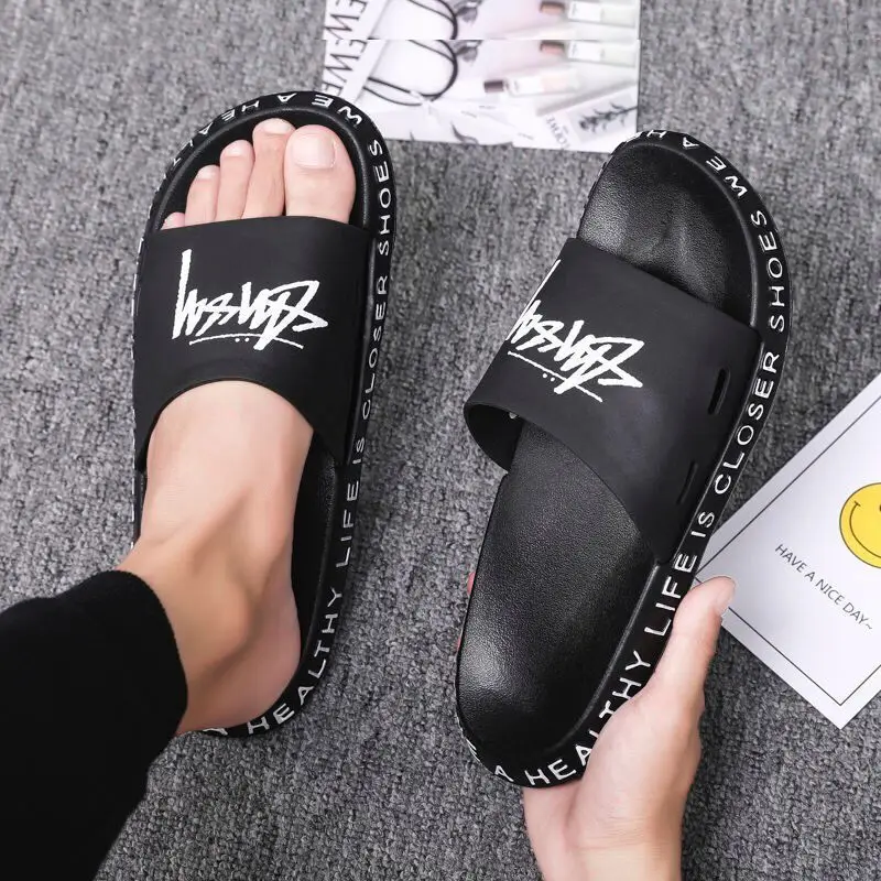 

Summer Men Slippers Beach Shoes Male Flip Flops Lightweight Fashion New Arrival Lovers Couple Slippers Unisex Bathroom Slides