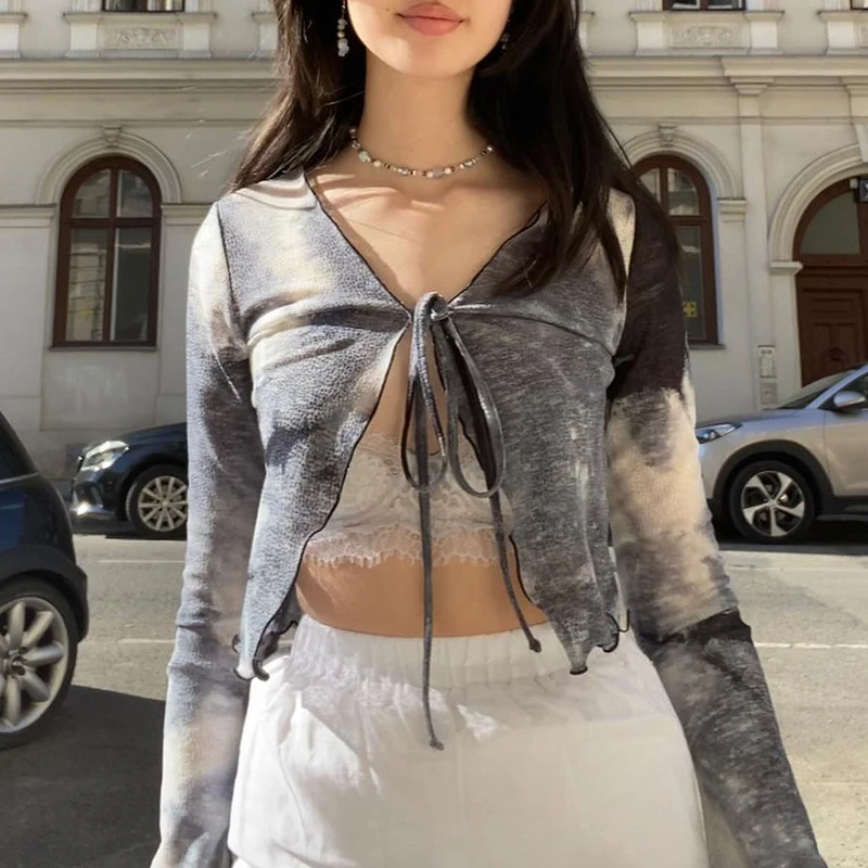 

Tie Dye Print Y2K Vintage Tshirts Lace-up Long Sleeves Harajuku Tee Autumn Streetwear Fashion Cute Cardigan Shirts Cuteandpsycho