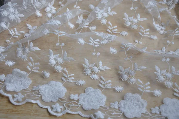 

Factory direct sales 1yard small flower embroidery lace fabric,clothing skirt sewing accessories,Curtains home decoration gauze