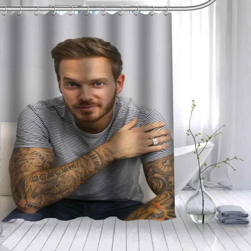 Новое прибытие M Pokora занавеска из полиэстеровой ткани высокой четкости Печать Водонепроницаемая занавеска для ванной 12 крюк занавес для ванной - Цвет: 1