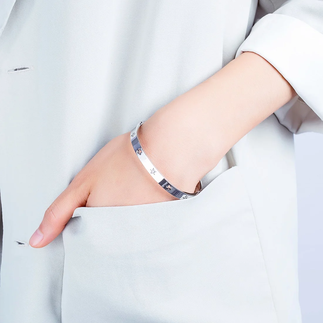 

FATE LOVE New Arrival Fashion Jewelry Rose Gold Color Stainless Steel Lady Women Star Hole Cubic Zircon Bracelet Bangles