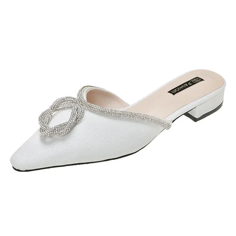 

2021 New Women Fashion Slippers Low Heel Outdoor Rhinestone Ladies Slides Brand Mules Shoes Women Casual Loafer Summer Slippers