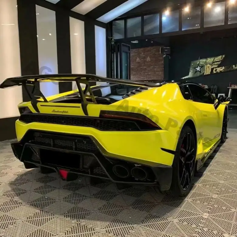 

CM style Real carbon fiber car rear bumper lip rear diffuser spoiler rear chin cover spoiler for Lamborghini Huracan