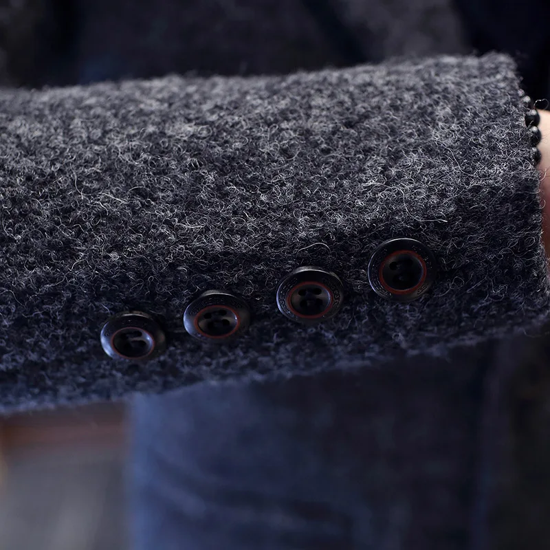 

New winter men's wool coat in the long wool woolen coat jacket coat young men