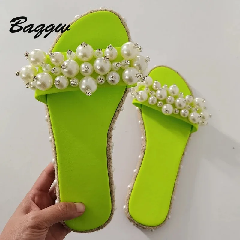 

Women Pearl Slippers Summer Fashion Bling Female Casual Round Head Rhinestone Beach Diamond Flat Shoes Outdoor Sandals Plus Size