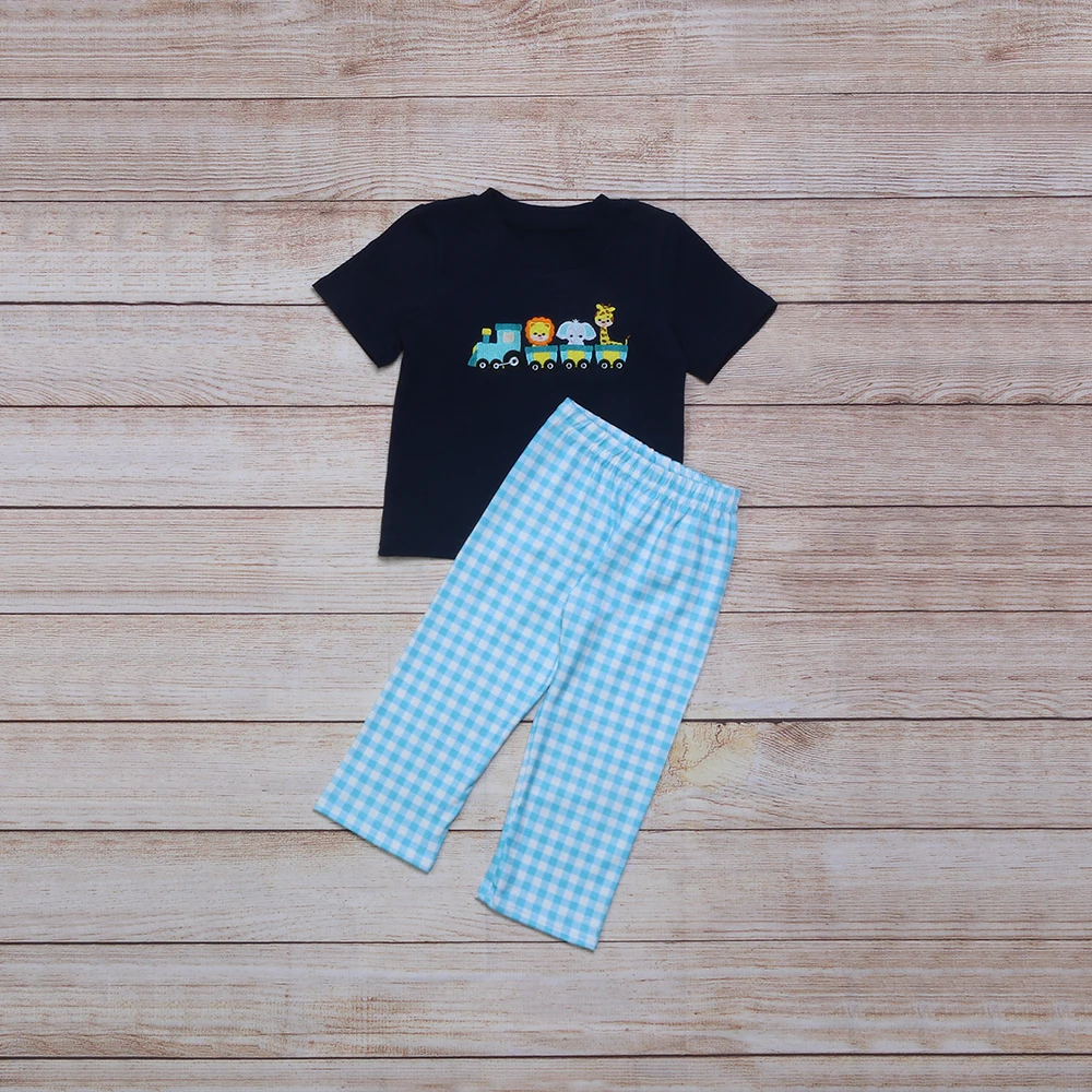 

Summer Clothes Navy Blue Short Sleeve Top Blue Plaid Trousers Train Pulling Lion Elephant And Giraffe Embroidery Boys Clothes