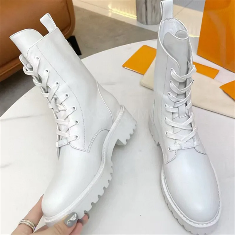 Online Sepatu Bot Martin Pergelangan Kaki Asli Wanita Ujung Bundar Sepatu Bot Modern Musim Dingin Wanita Desainer Merek Berenda Sepatu Wanita Ringkas Ukuran Besar 41
