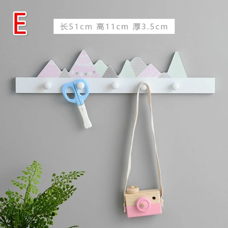 

1pcs Europe Wooden Hooks Ornaments Creative Porch Door Wall Decoration Coat Hook Key Holder Household Hanger Hooks Gifts