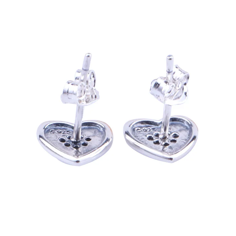 

Classic Sterling Silver Earrings 925 Silver Heart-Shaped Earrings Female Simple Personality Earrings Wild