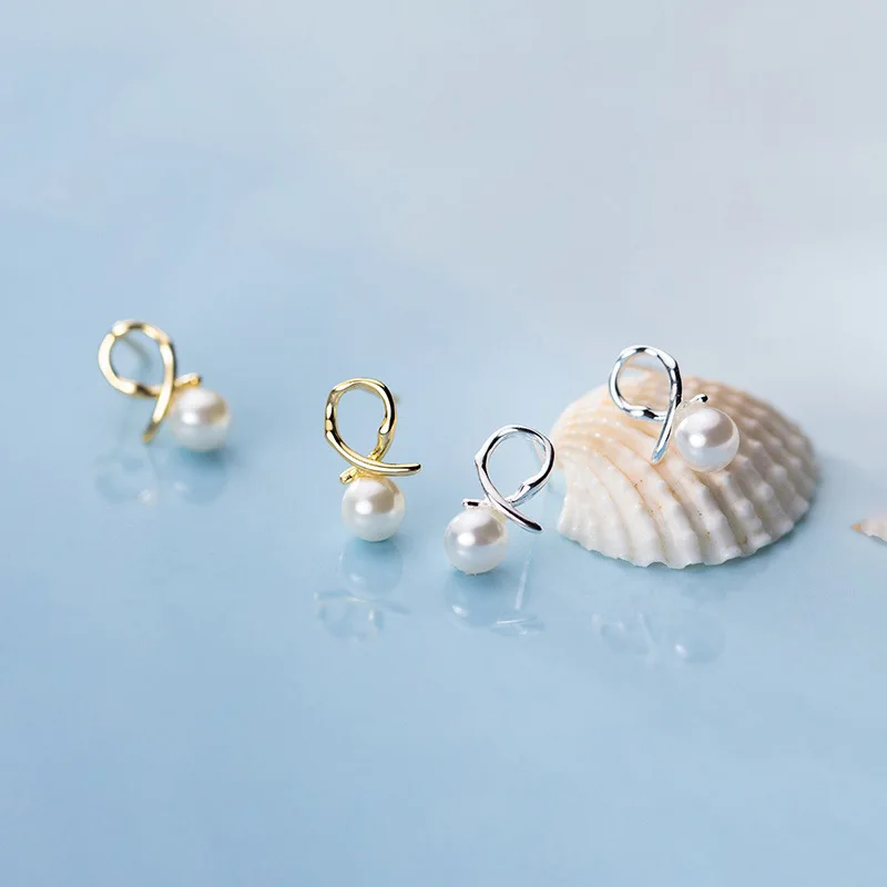 

Luxury Gold Color Cross Pearl Stud Earrings for Women's Simple Earrings Party Jewelry Wedding Fine Earrings Bridal Accessories