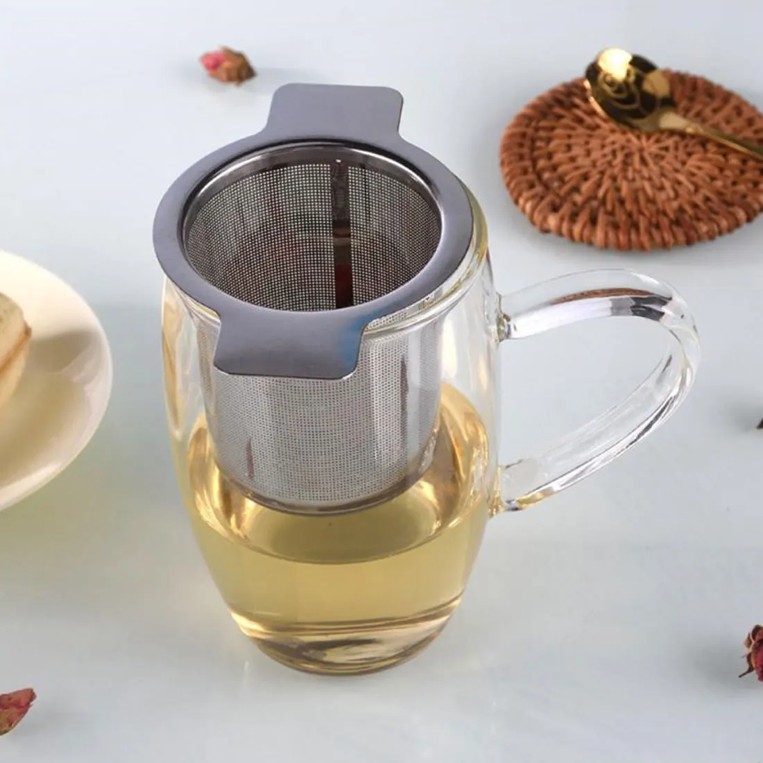 

Metal Leak Tea Infuser Stainless Steel Loose Leaf Strainer Double HandleTea Infuser Kitchen Accessories Reusable Tea Infusers