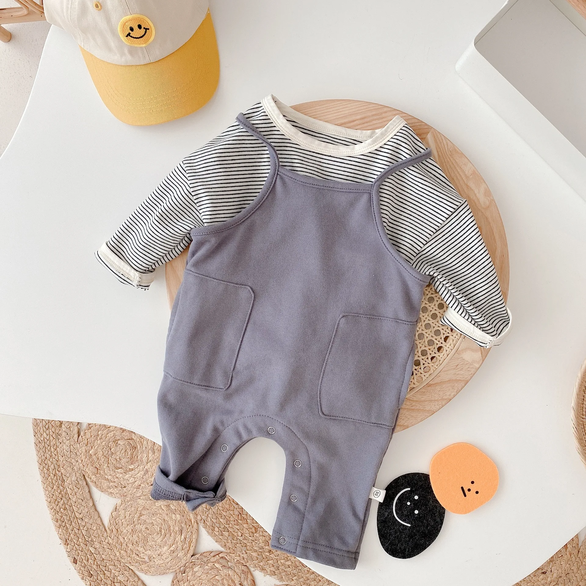 

Toddler Infant Baby Overalls 2021 Autumn New Boys and Girls Solid Loose Suspender Pants Baby Girl Jumpsuit Newborns Bodysuits