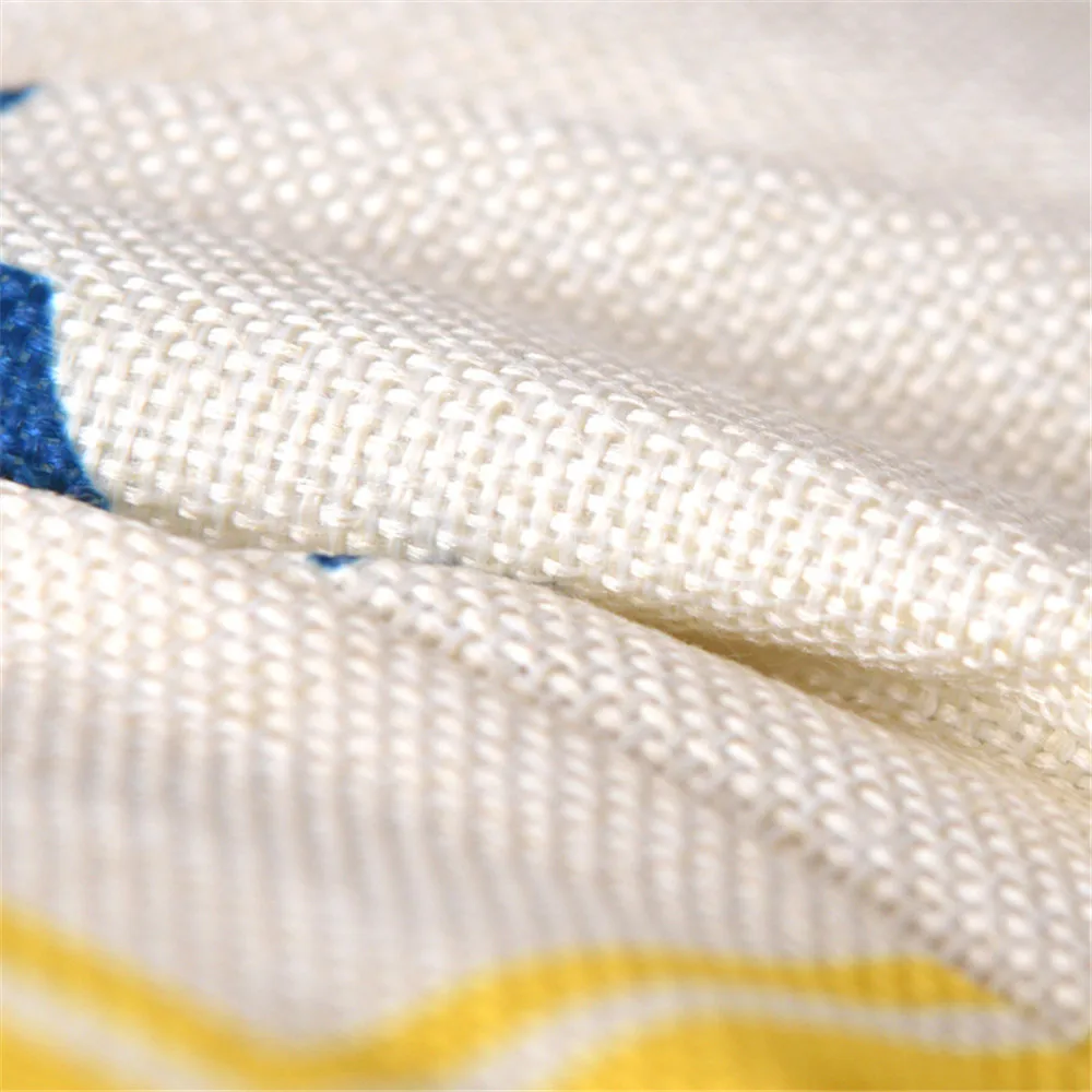 Подушка в скандинавском стиле с геометрическим рисунком оленя | Дом и сад