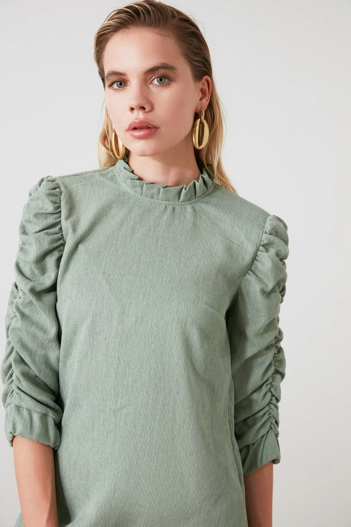 Вельветовое платье с рюшами Trendyol Camel TCLAW19AP0136 | Женская одежда