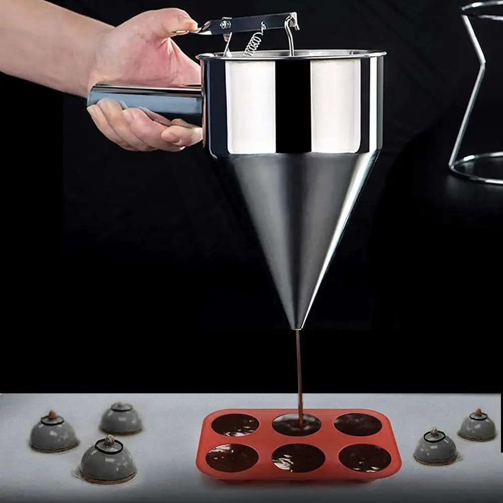 

Steel Plunger Funnel With Funnel Drip Cream Sauce Stand Small Octopus Balls Tool With Rack Baking Cupcake Kitchen Tool
