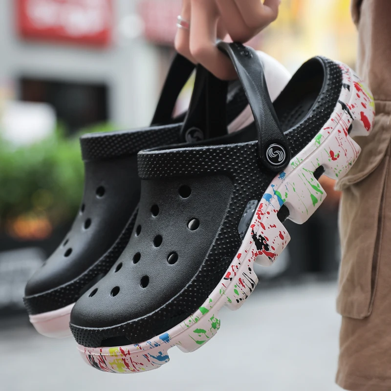 

High Quality Woman Sandals Crocks Summer Hole Shoes Rubber Clogs Girl Lovers Garden Shoes Crocse Men Beach Flat Sandals Slippers
