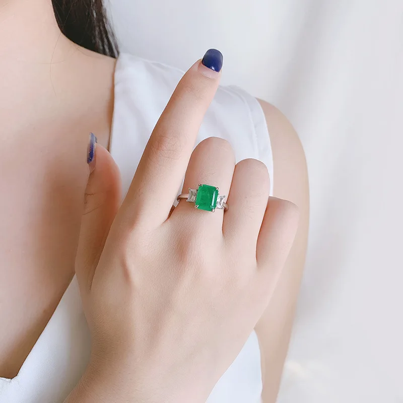 

ANZIW Sterling Silver Emerald Cut 8*10mm Lab Created Emerald Fashion Classic Three Stone Ring for Women Jewelry Gifts