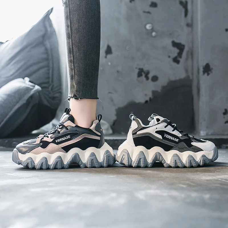 Женские кроссовки на платформе 7 см стильные высоком каблуке для прогулок и бега