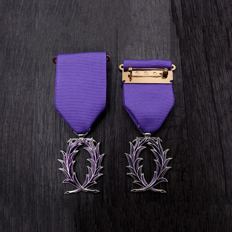 No 1 Exquisite France Palm Leaf Purple Knight Medal Highest Honor Medal For Cultural Education Brooch Pin Collection Wear Accessories - Цвет: No 1