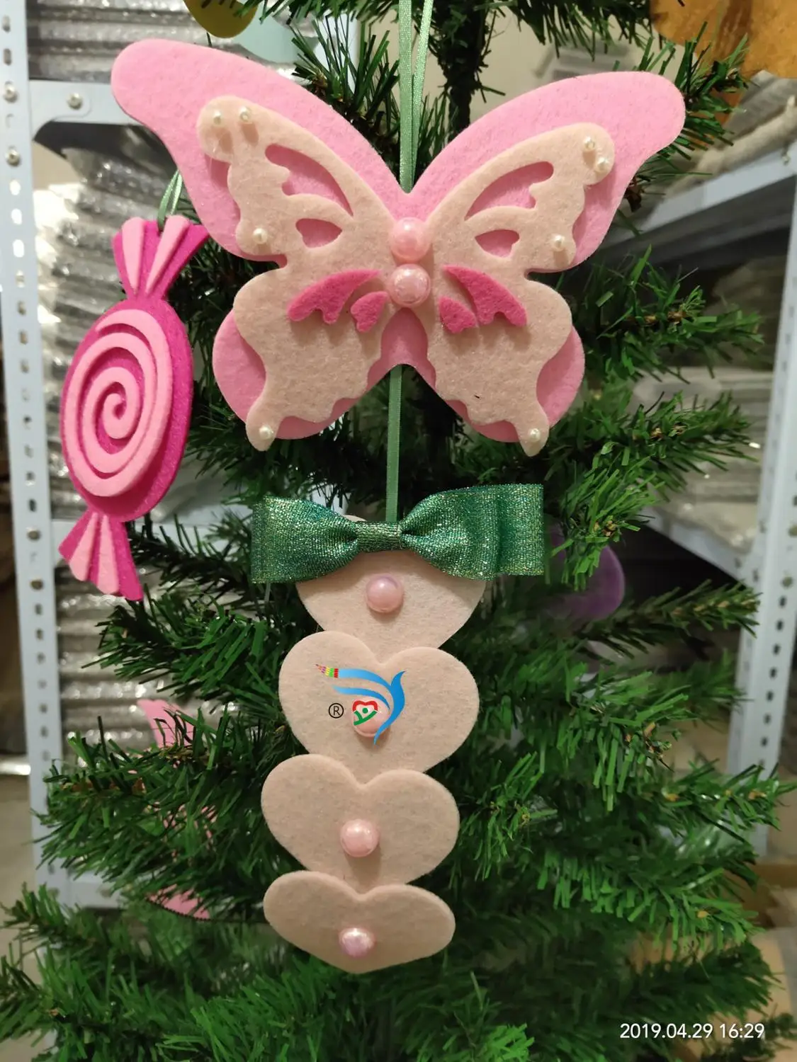 

Butterfly Love Metal Cut Dies Christmas Stencils For DIY Scrapbook Paper Card Decorative Craft Embossing Die Cuts