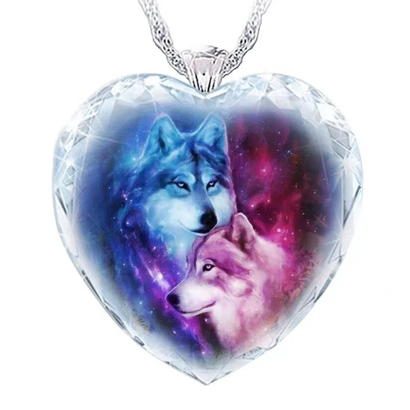 

Fashion ladies heart-shaped glass mother and child wolf pattern pendant necklace creative luxury exquisite all-match popular jew